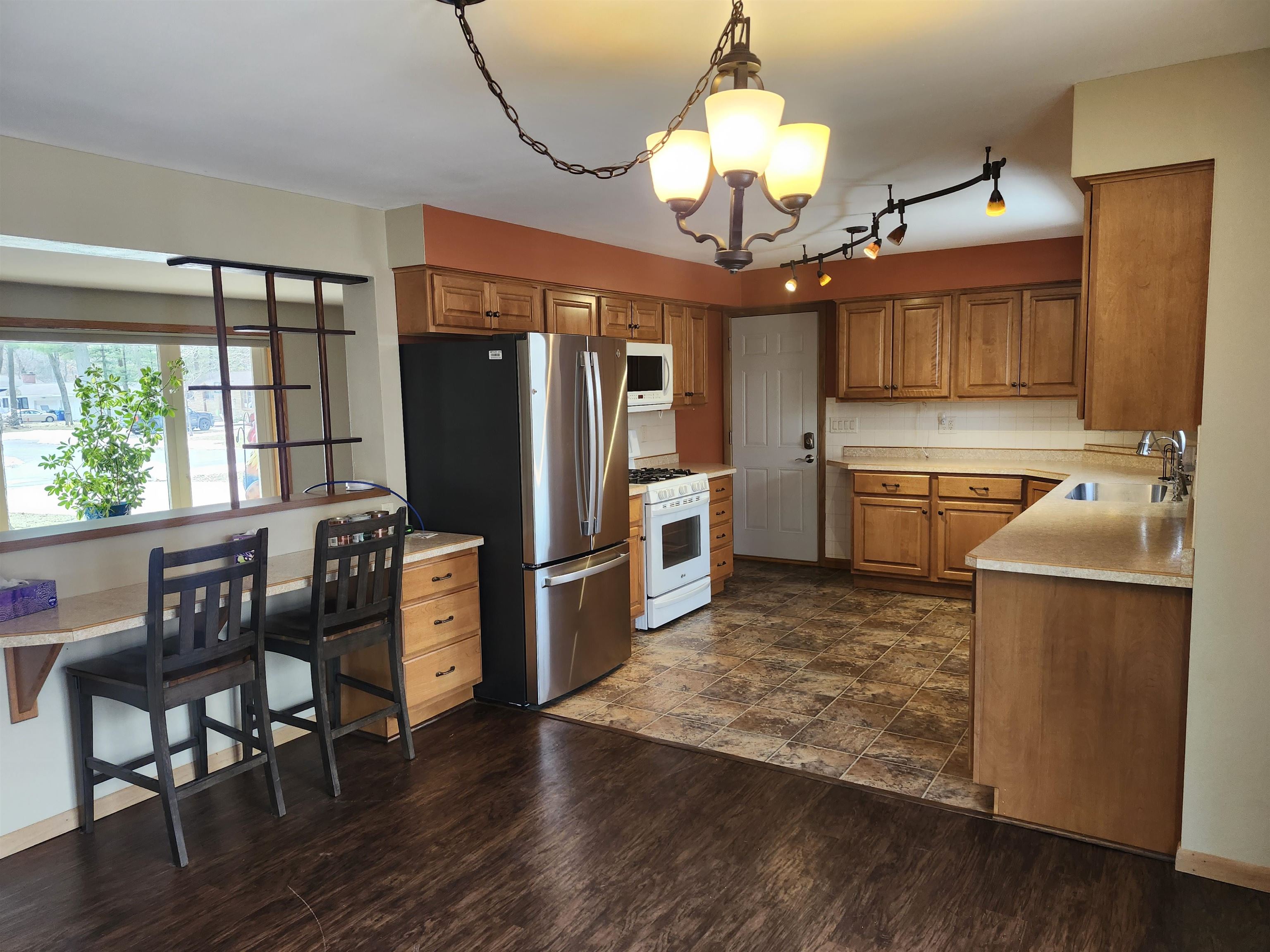 5526 Ellis Street Stevens Point, WI 54482 - Photo 6 of 35