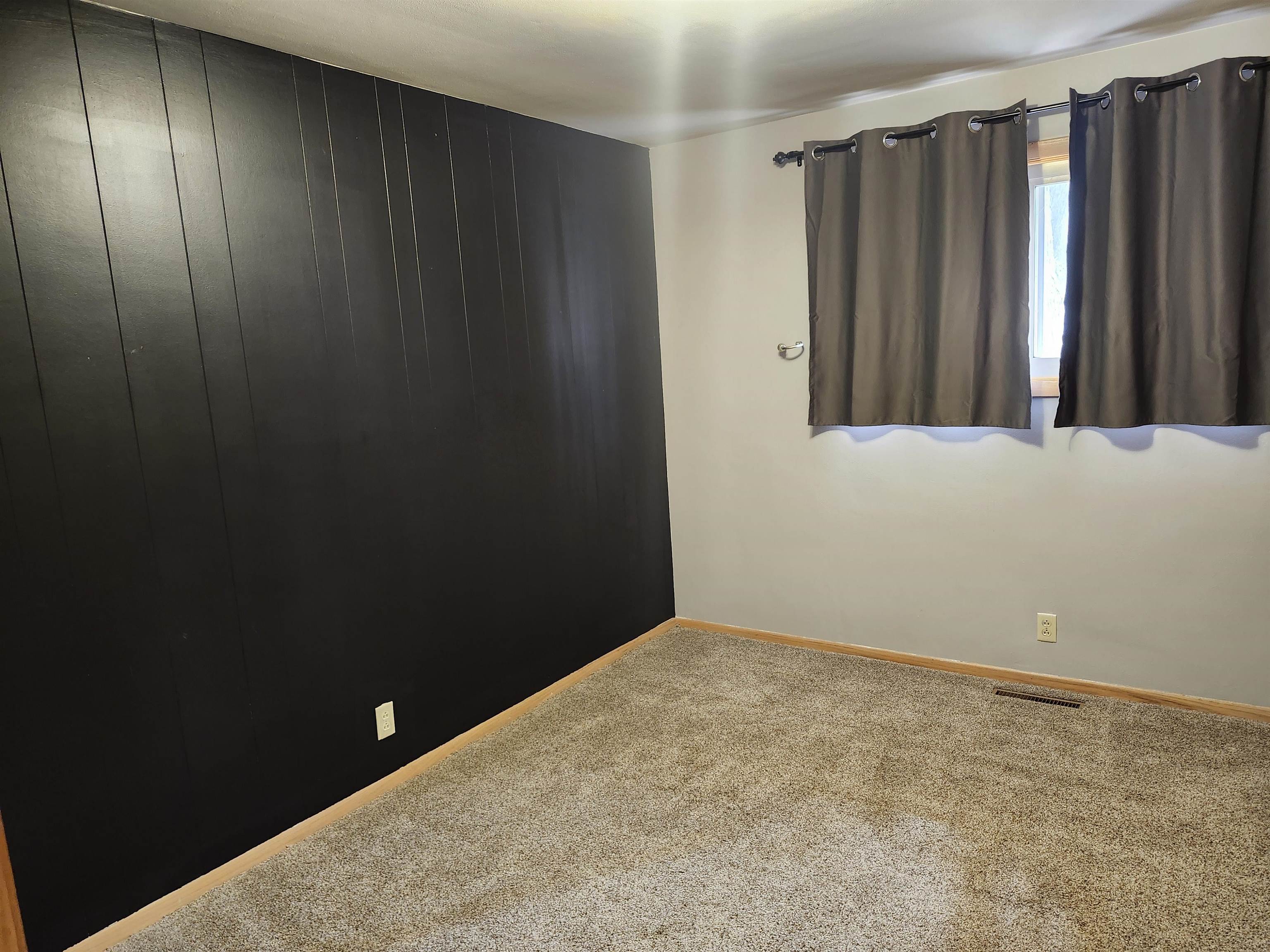 5526 Ellis Street Stevens Point, WI 54482 - Photo 8 of 35