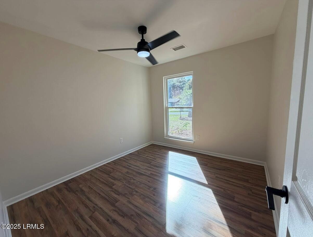 2221 State Rd S-7-490 Beaufort, SC 29902 - Photo 31 of 49 Bedroom 1