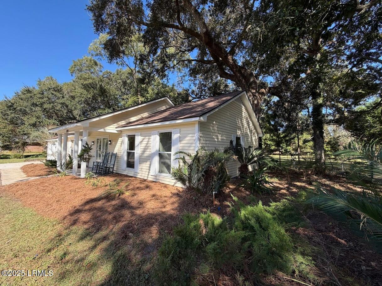 2221 State Rd S-7-490 Beaufort, SC 29902 - Photo 10 of 49 image (1)