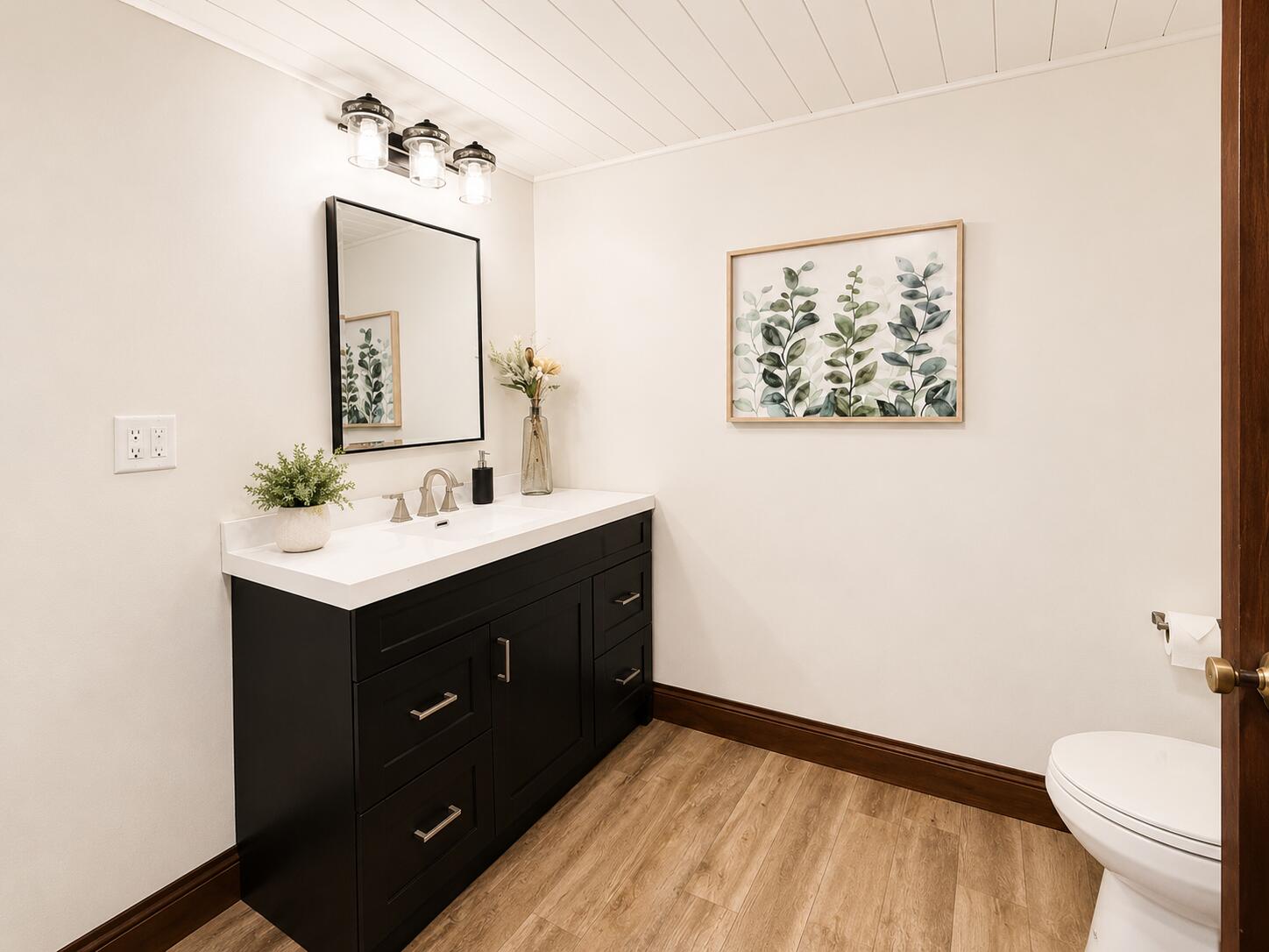 2220 Garvin Heights Road Winona, MN 55987 - Photo 28 of 59 28 bathroom