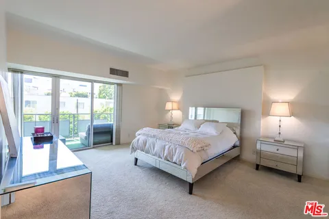 $1,149,000 | 1155 North La Cienega Boulevard, Unit 509, West Hollywood, CA 90069