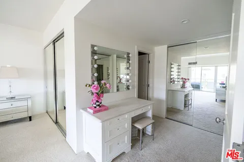 $1,149,000 | 1155 North La Cienega Boulevard, Unit 509, West Hollywood, CA 90069