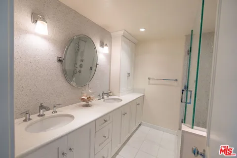 $1,149,000 | 1155 North La Cienega Boulevard, Unit 509, West Hollywood, CA 90069