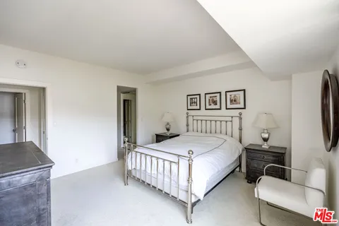 $1,149,000 | 1155 North La Cienega Boulevard, Unit 509, West Hollywood, CA 90069