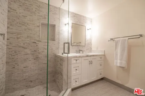 $1,149,000 | 1155 North La Cienega Boulevard, Unit 509, West Hollywood, CA 90069