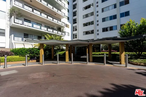 $1,149,000 | 1155 North La Cienega Boulevard, Unit 509, West Hollywood, CA 90069