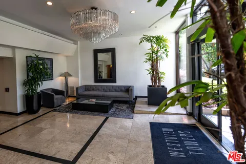 $1,149,000 | 1155 North La Cienega Boulevard, Unit 509, West Hollywood, CA 90069