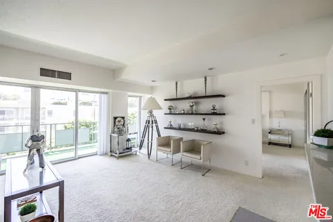 $1,149,000 | 1155 North La Cienega Boulevard, Unit 509, West Hollywood, CA 90069