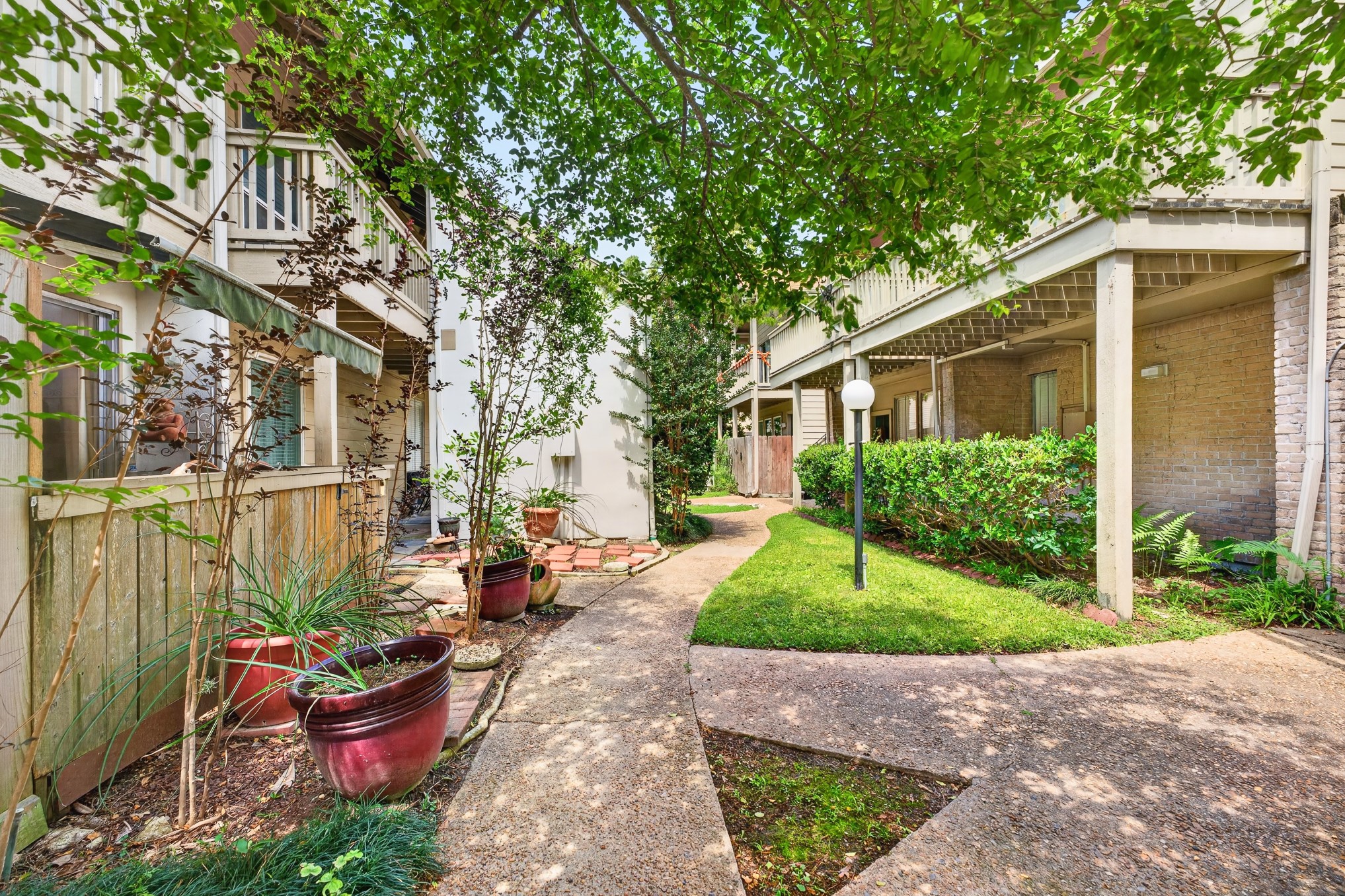 2100 Tanglewilde Street, Unit 225 Houston, TX 77063 - Photo 1 of 36