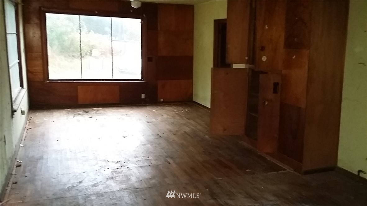 4000 Long Lake Road Southeast Port Orchard, WA 98366 - Photo 4 of 10 Gallery Image 4