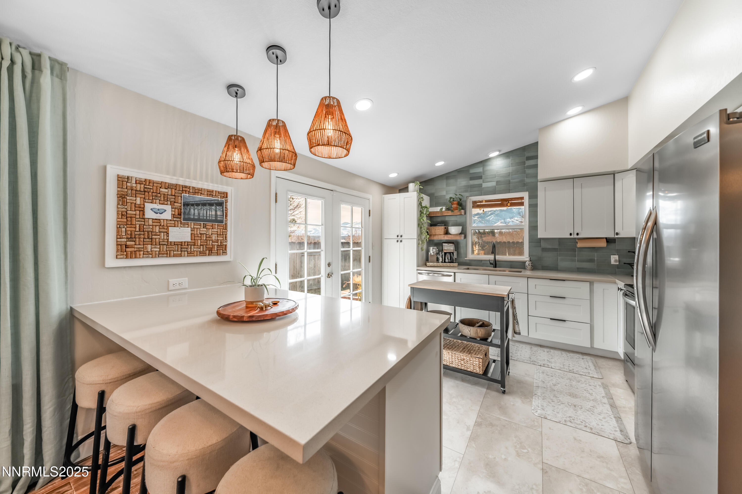 6052 Bankside Way Reno, NV 89523 - Photo 10 of 38 b-1015