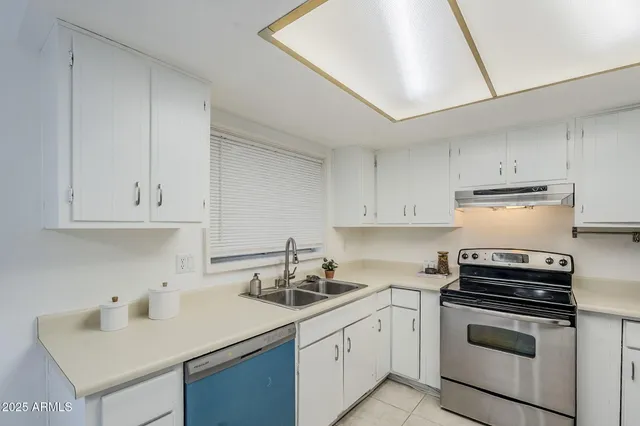 $344,400 | 16 West Loma Vista Drive, Unit 104, Tempe, AZ 85282