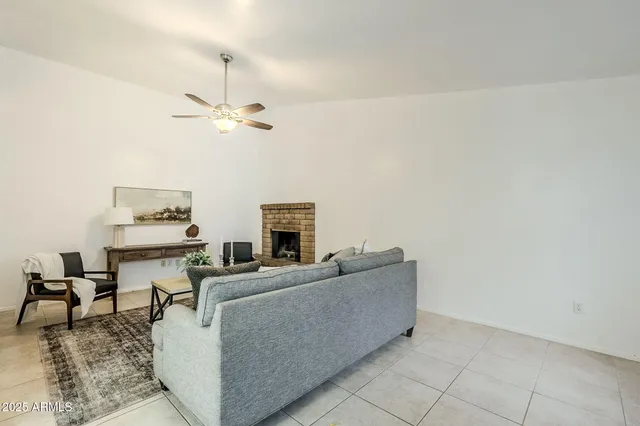 $344,400 | 16 West Loma Vista Drive, Unit 104, Tempe, AZ 85282