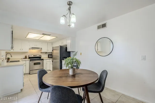 $344,400 | 16 West Loma Vista Drive, Unit 104, Tempe, AZ 85282
