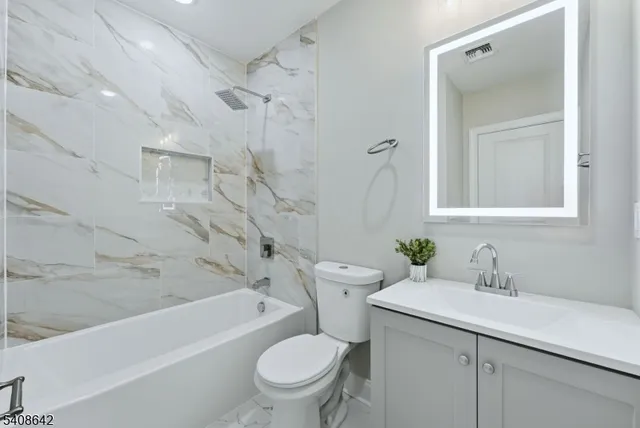 $5,000 | 46 Eppirt Street, Unit 2, East Orange, NJ 07018