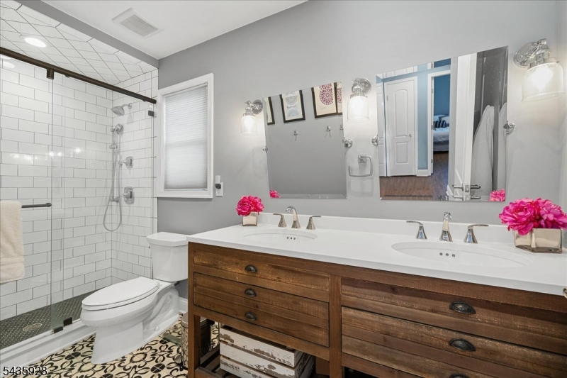 41 East Shore Road Denville, NJ 07834 - Photo 33 of 37