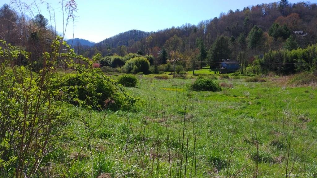 4 Sutton Town Road, Unit 4 Waynesville, NC 28785 - Photo 3 of 11