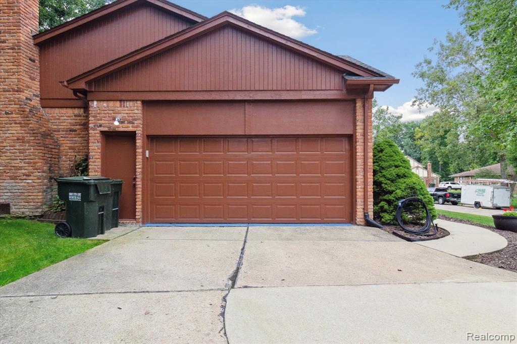 2220 Hickory Leaf Drive Rochester Hills, MI 48309 - Photo 53 of 60