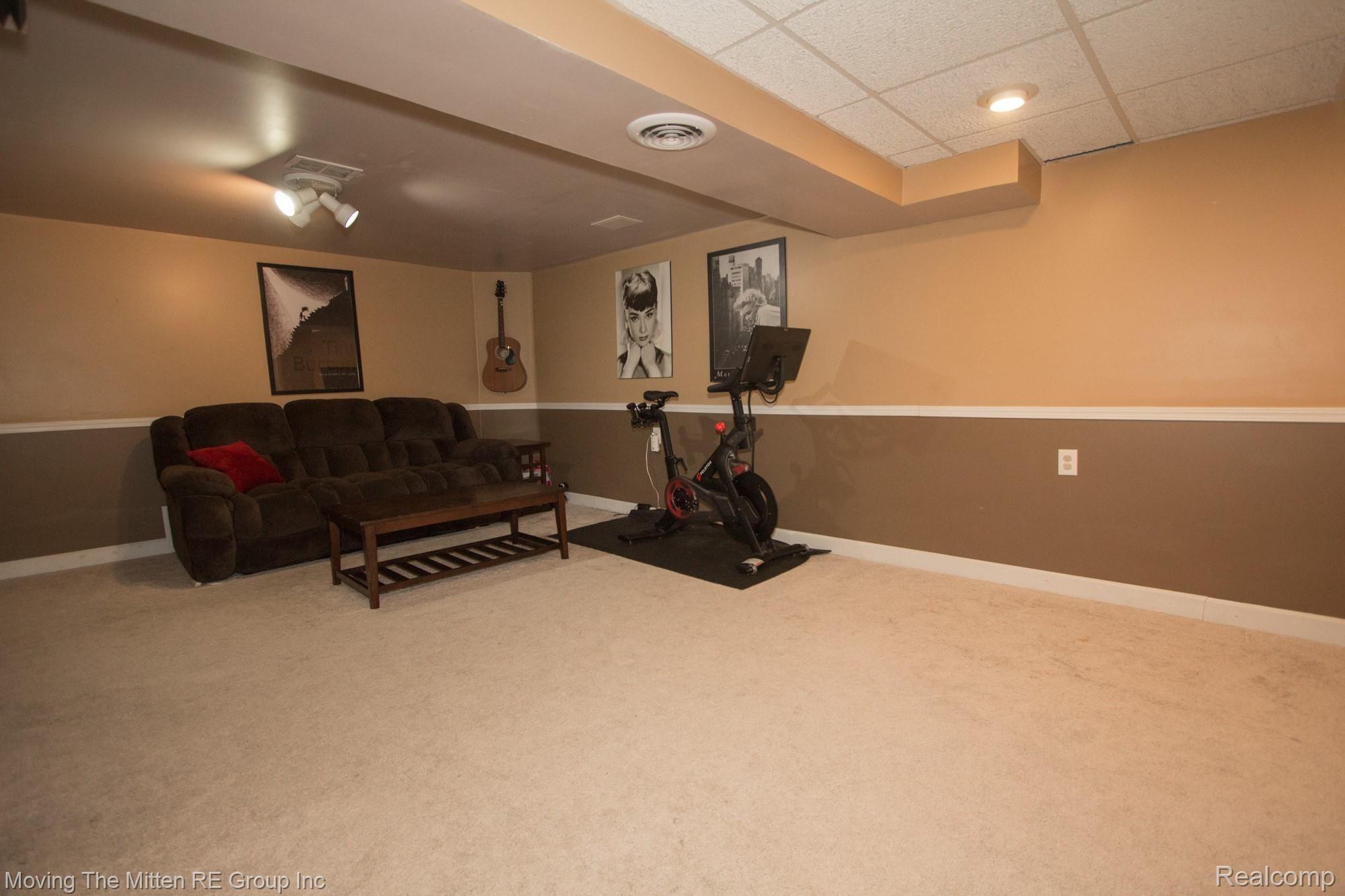 1525 Rustic Ridge Road Canton, MI 48188 - Photo 30 of 37 IMG_9364.jpg