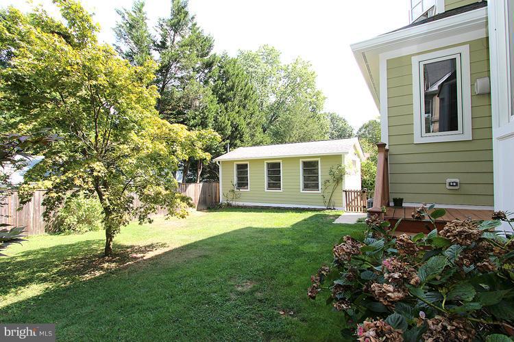 7605 Arden Road Cabin John, MD 20818 - Photo 26 of 28 Yard