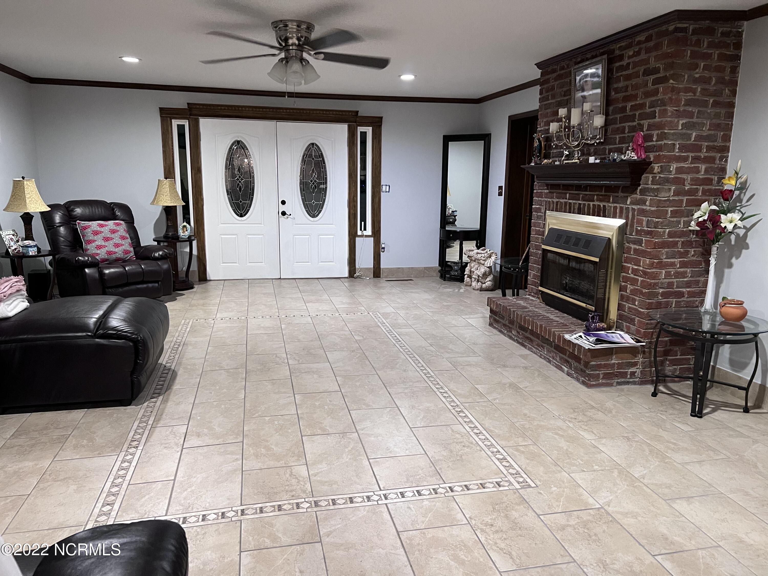 418 Red Hill Road Mount Olive, NC 28365 - Photo 7 of 14 RedLiving1