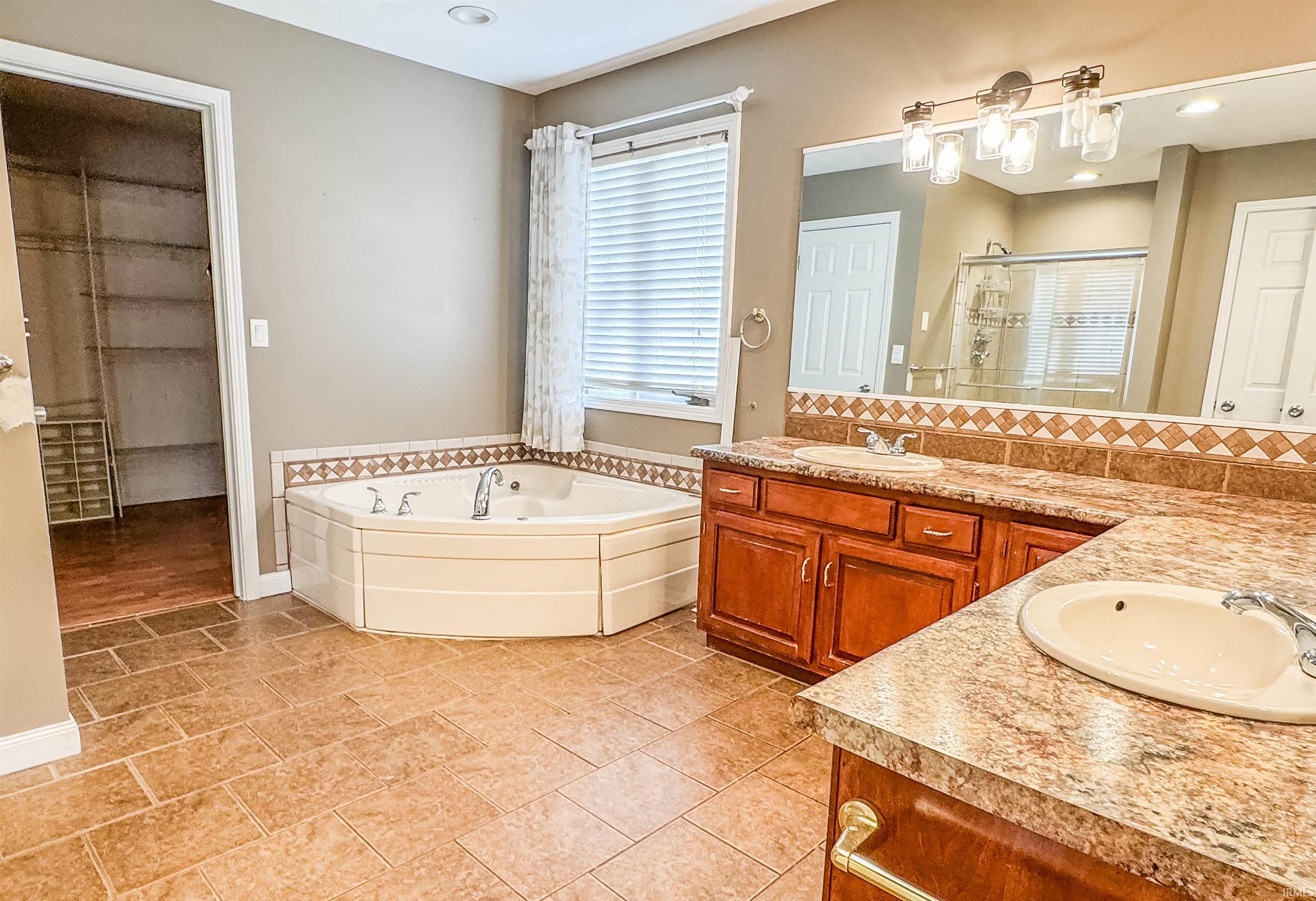 2261 Sieboldt Quarry Road Bedford, IN 47421 - Photo 11 of 21 Gallery Image 11