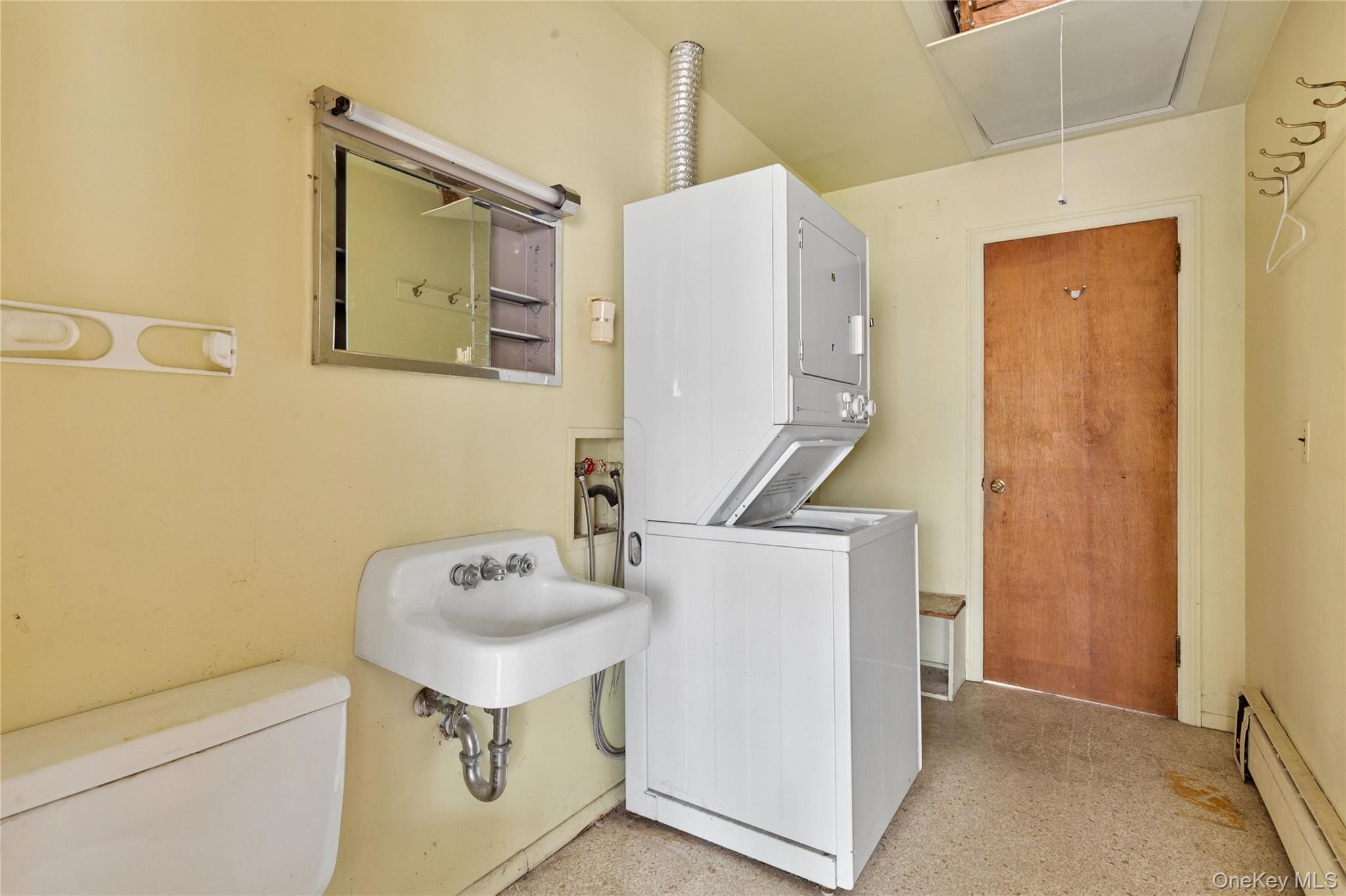 4 East Rampasture Road Hampton Bays, NY 11946 - Photo 17 of 34