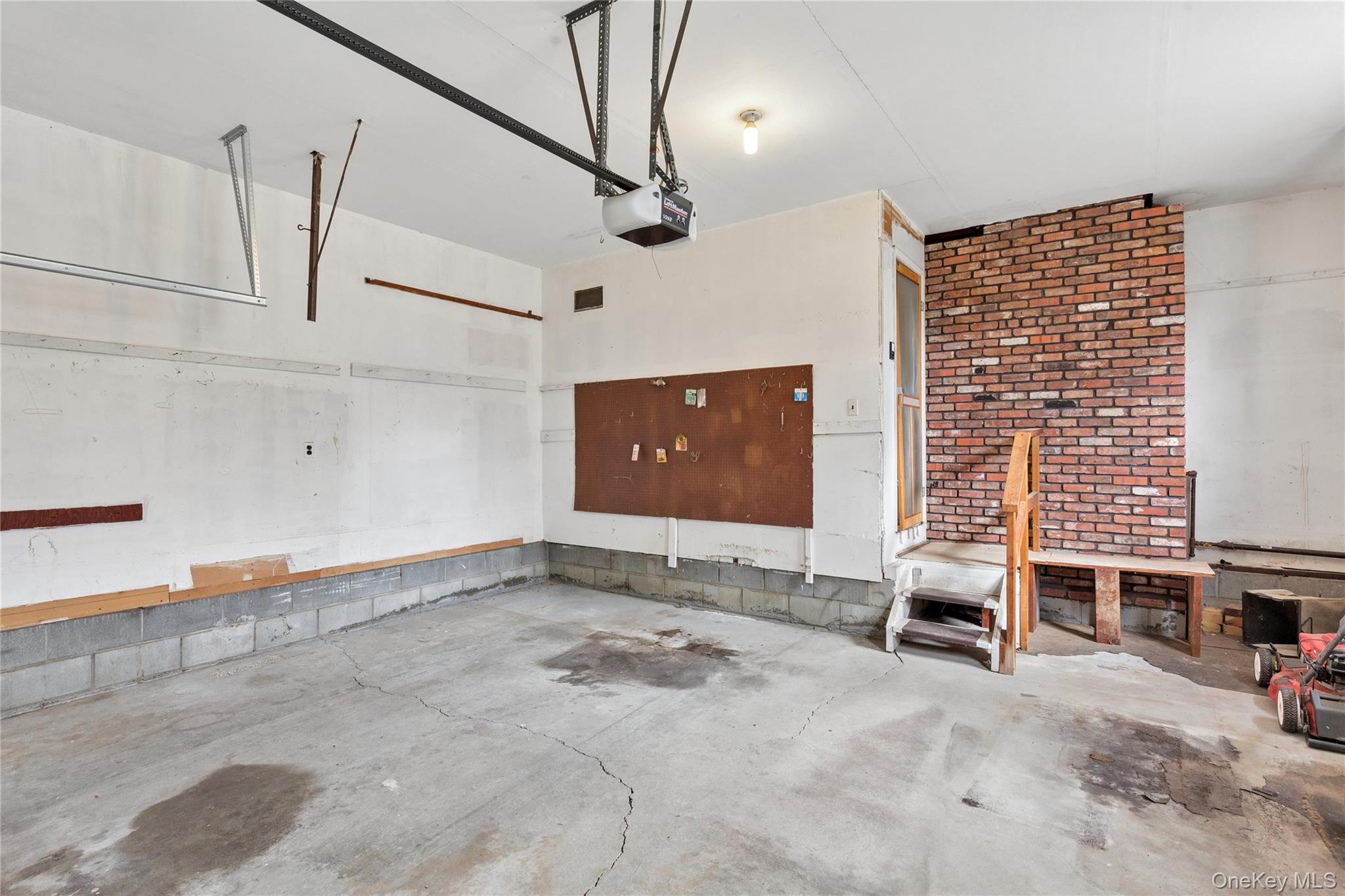 4 East Rampasture Road Hampton Bays, NY 11946 - Photo 18 of 34