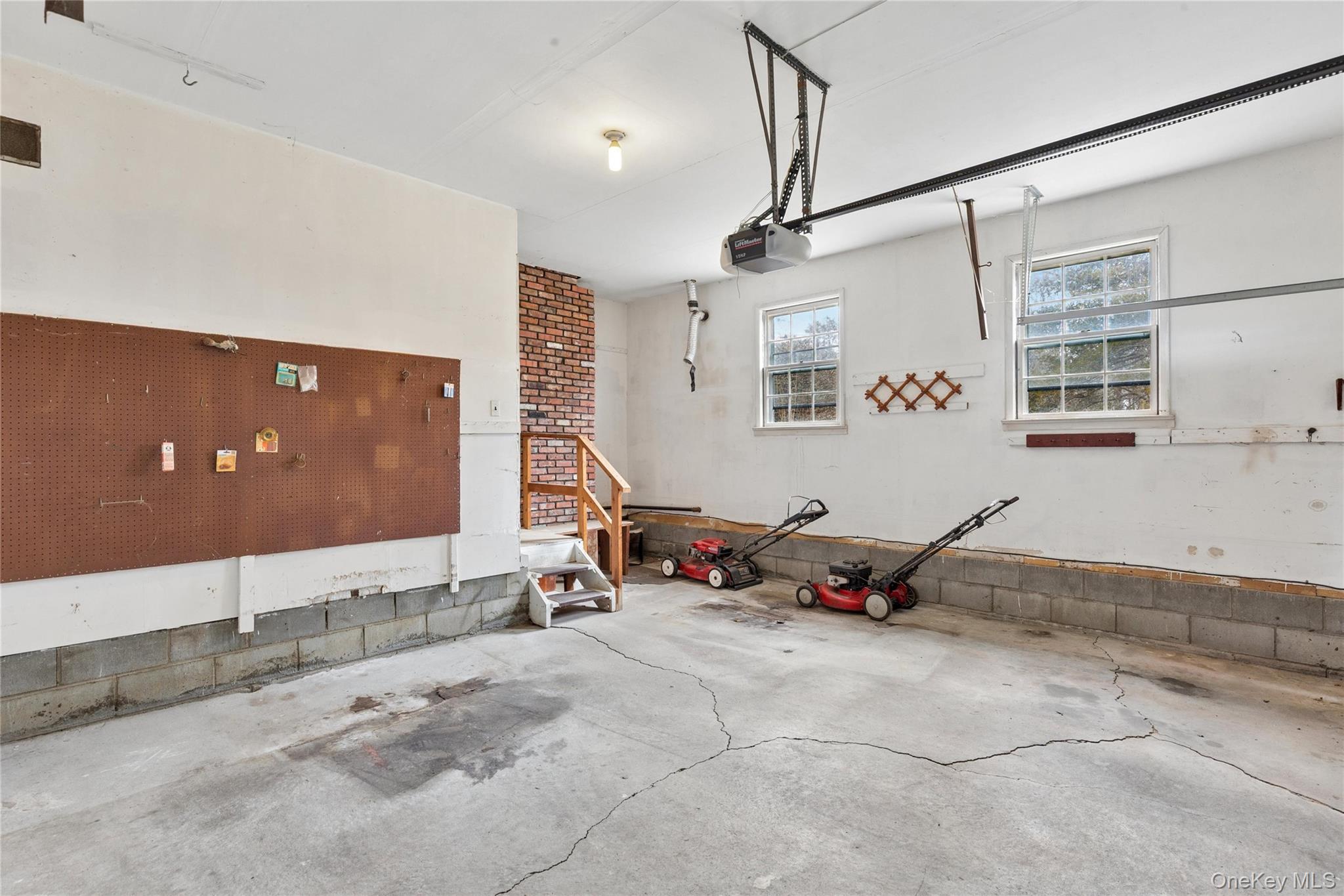 4 East Rampasture Road Hampton Bays, NY 11946 - Photo 19 of 34