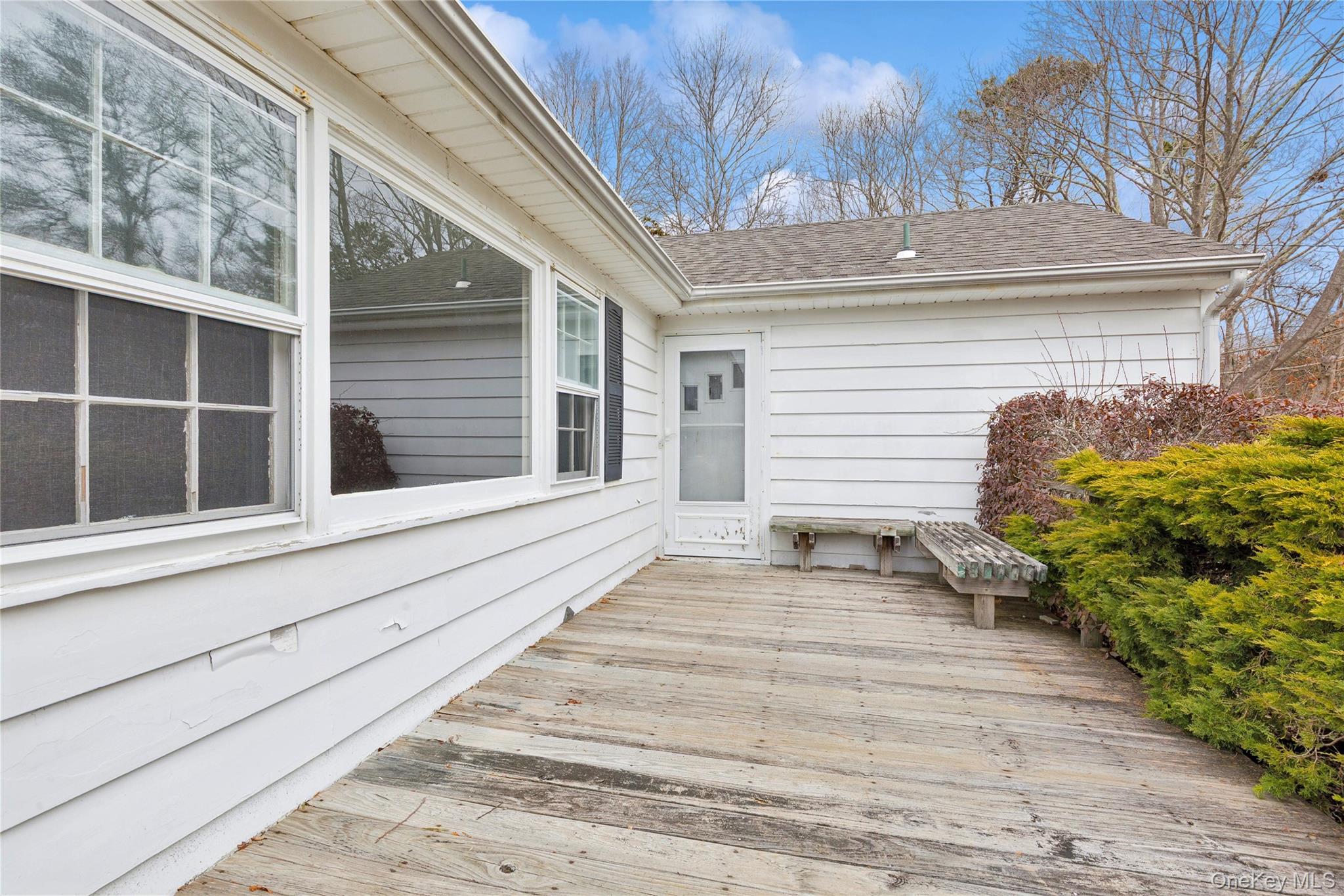 4 East Rampasture Road Hampton Bays, NY 11946 - Photo 3 of 34