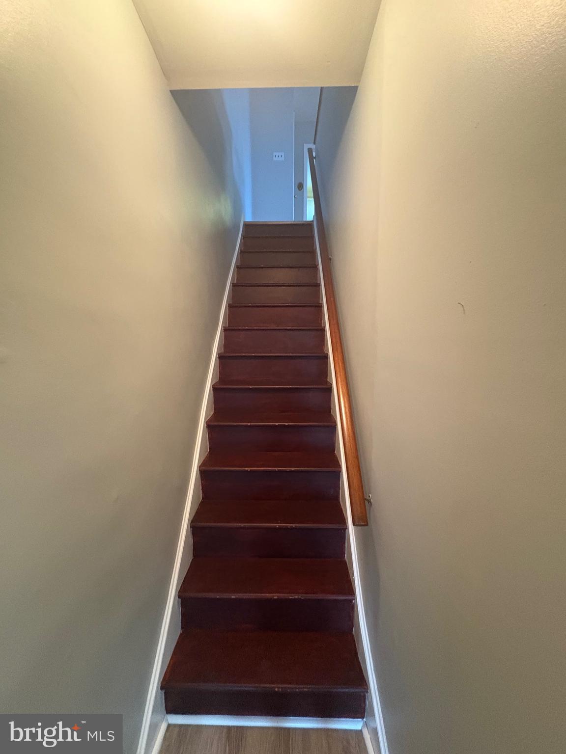 4564 Bermuda Street Philadelphia, PA 19124 - Photo 10 of 17 a view of entryway