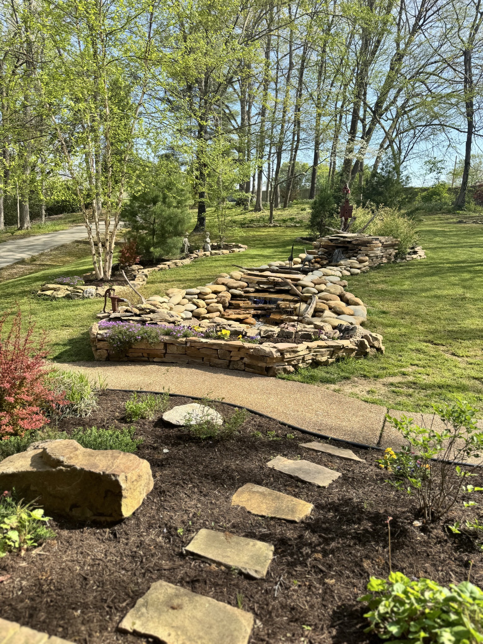 5207 Stacy Springs Road Springfield, TN 37172 - Photo 98 of 98 a view of a yard with an ocean