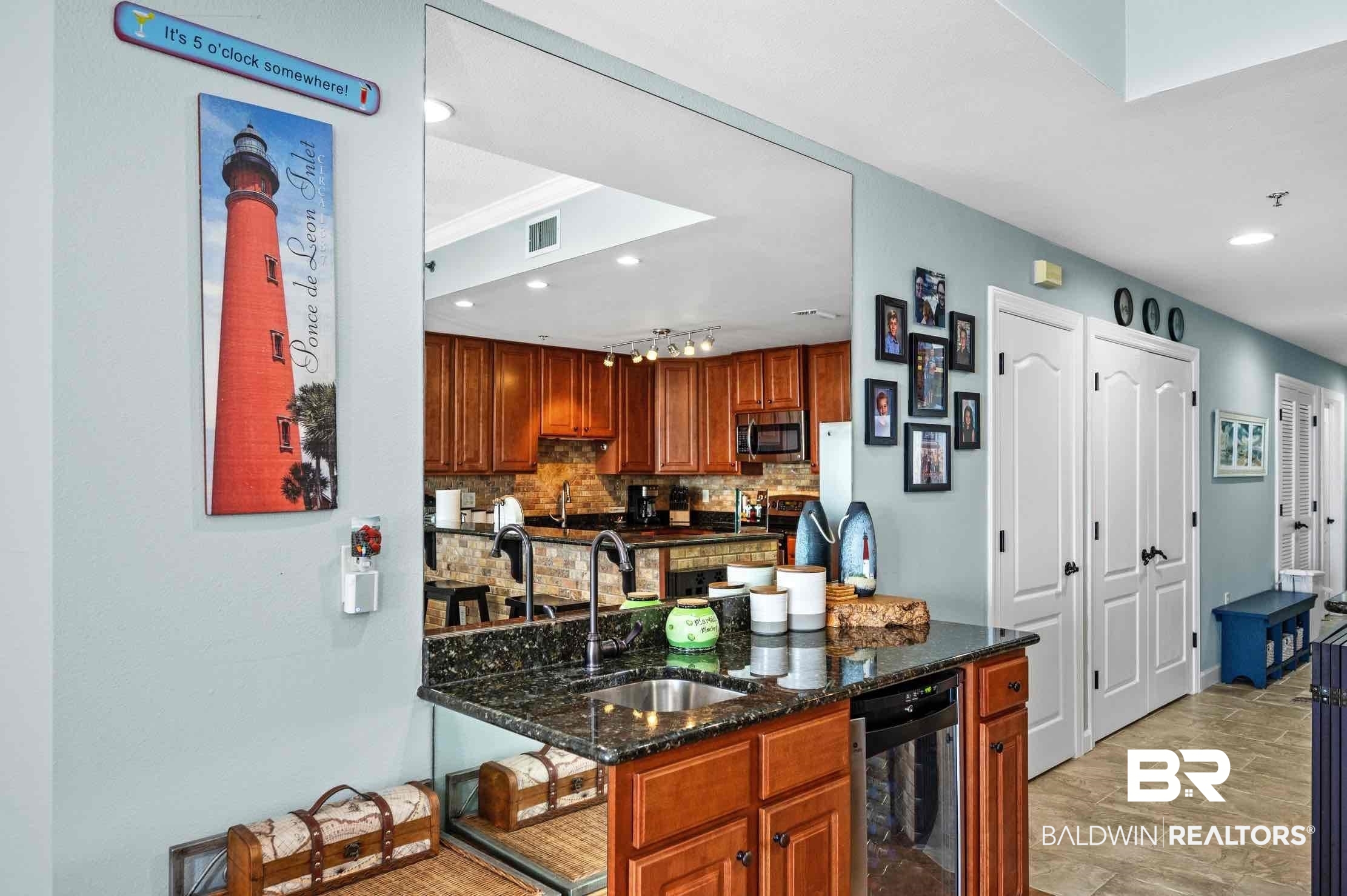 27770 Canal Road, Unit 2508 Orange Beach, AL 36561 - Photo 10 of 27 Wet Bar
