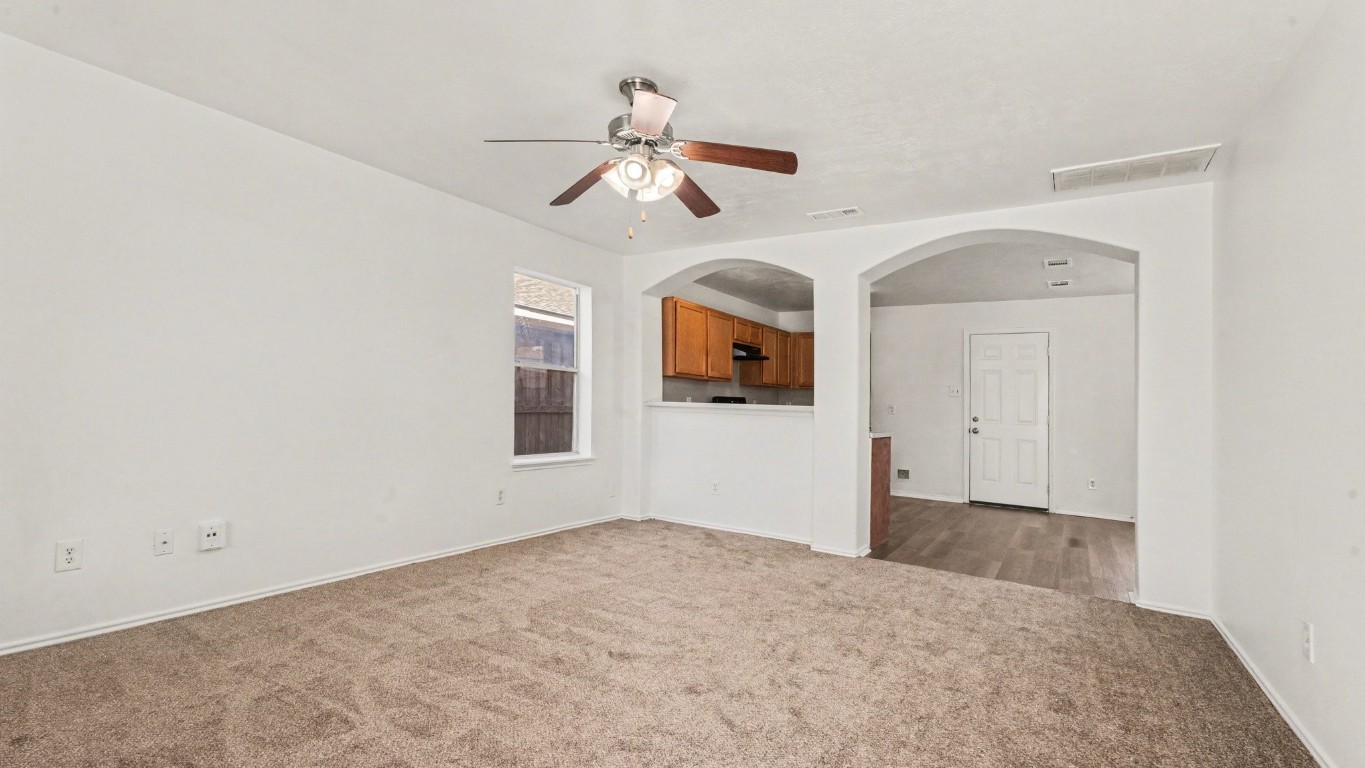 15834 Colonial Bridge Lane Houston, TX 77073 - Photo 5 of 18