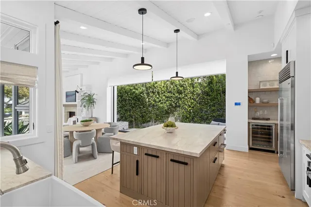 $6,995,000 | 706 Poinsettia Avenue, Corona del Mar, CA 92625