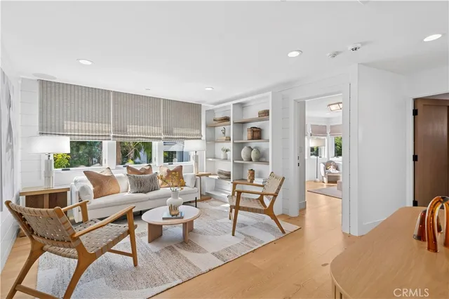 $6,995,000 | 706 Poinsettia Avenue, Corona del Mar, CA 92625