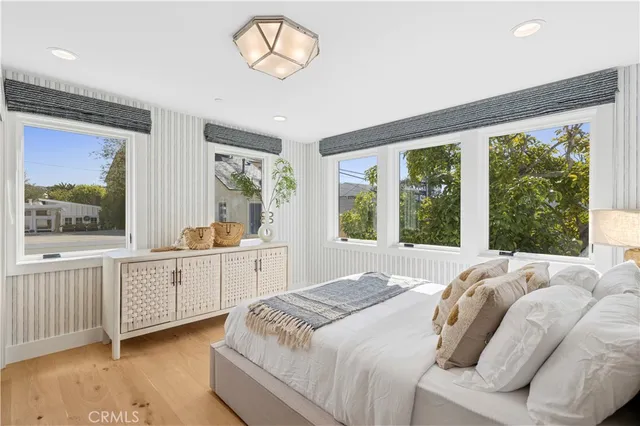 $6,995,000 | 706 Poinsettia Avenue, Corona del Mar, CA 92625