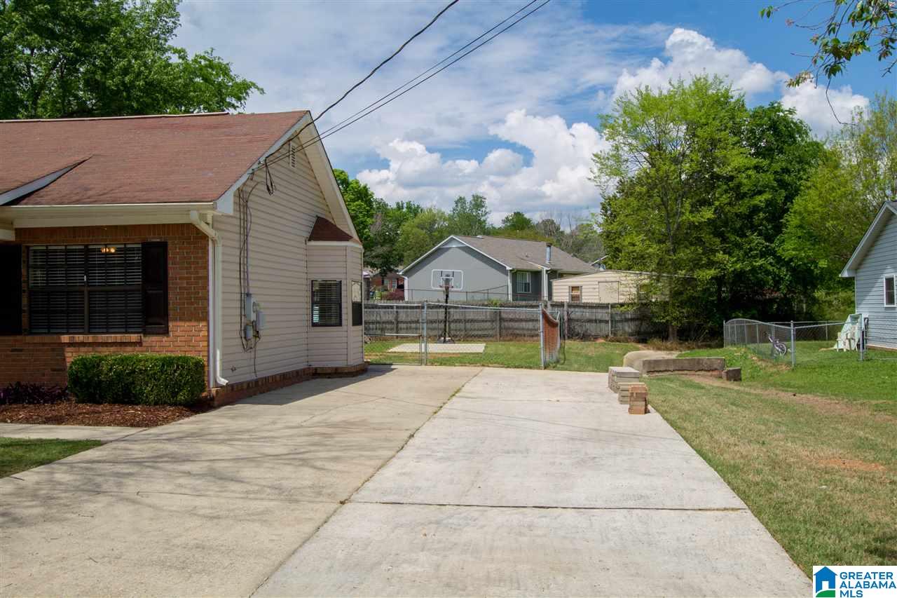 170 Winterhaven Drive Alabaster, AL 35007 - Photo 2 of 31