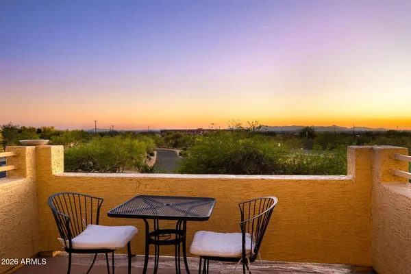 $670,000 | 3055 North Red Mountain, Unit 168, Mesa, AZ 85207