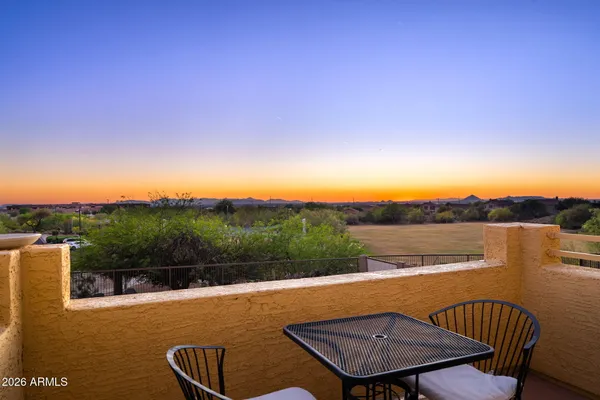 $670,000 | 3055 North Red Mountain, Unit 168, Mesa, AZ 85207