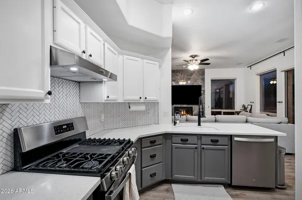 $670,000 | 3055 North Red Mountain, Unit 168, Mesa, AZ 85207