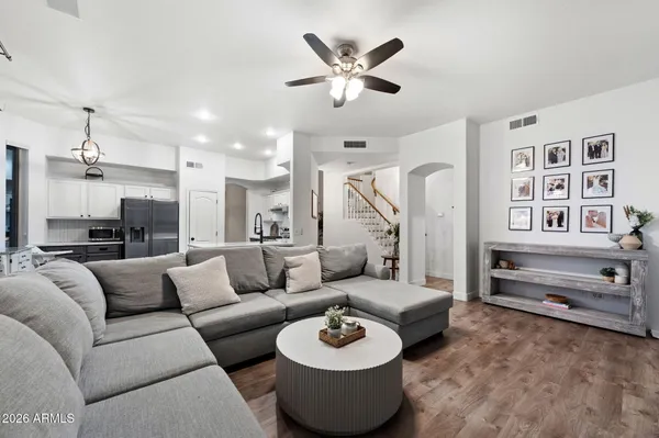 $670,000 | 3055 North Red Mountain, Unit 168, Mesa, AZ 85207