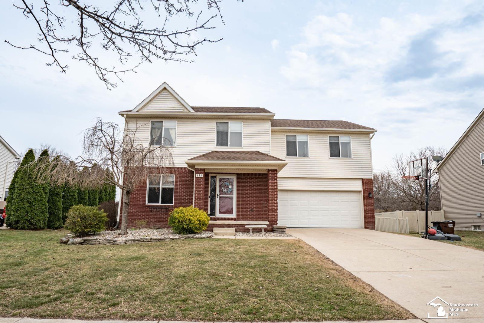 835 Golf Ridge Circle Dundee, MI 48131 - Photo 2 of 48
