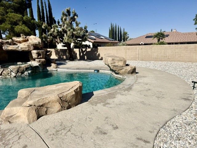13375 Rincon Road Apple Valley, CA 92308 - Photo 62 of 72 Pool