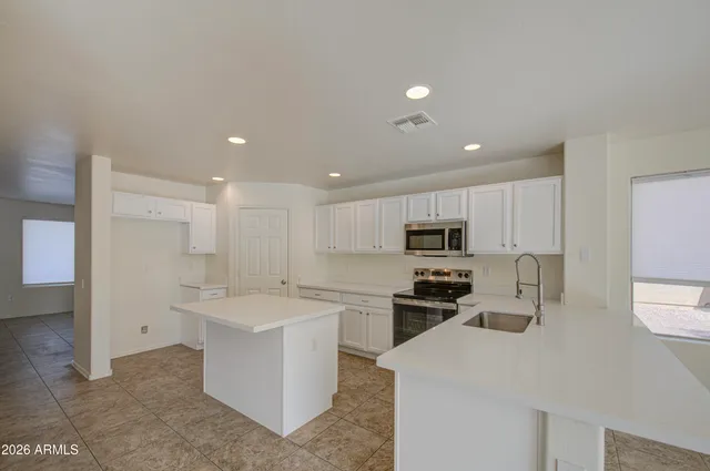 $350,000 | 21083 East Prospector Place, Red Rock, AZ 85145