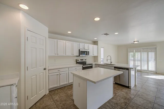 $350,000 | 21083 East Prospector Place, Red Rock, AZ 85145