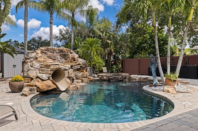 $1,495,000 | 8846 Merrimoor Boulevard East, Seminole, FL 33777