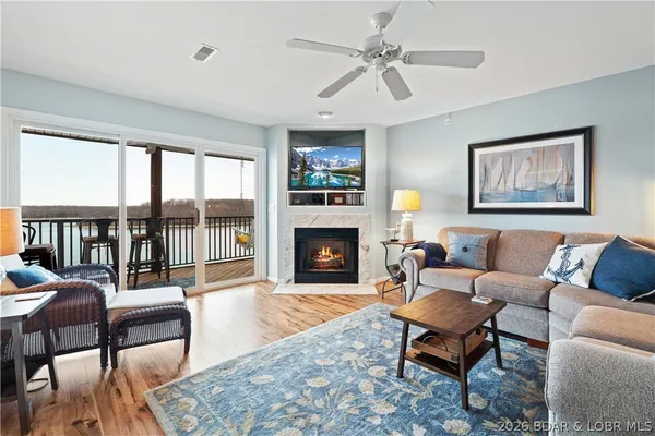 $259,000 | 194 Park Pl Lane, Unit 3C, Kaiser, MO 65047