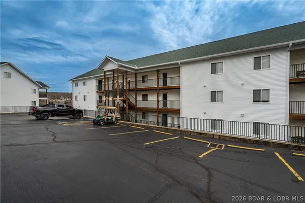 $265,000 | 194 Park Pl Lane, Unit 3C, Kaiser, MO 65047